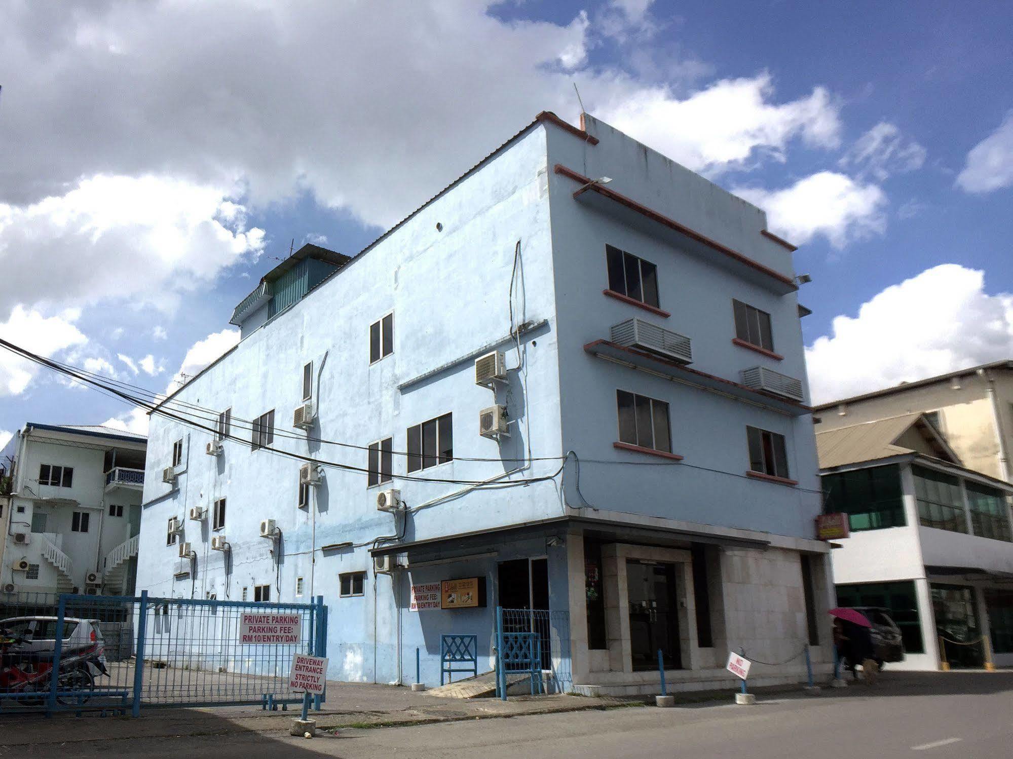 Abell Residence Кучінг Екстер'єр фото